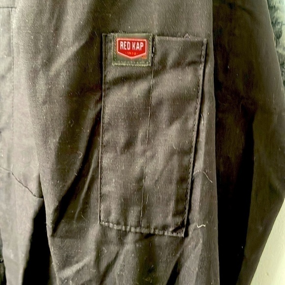 Red Kap ZEROSKRATCH long sleeve colorblock button-up shirt. Black/Charcoal - Picture 2 of 6